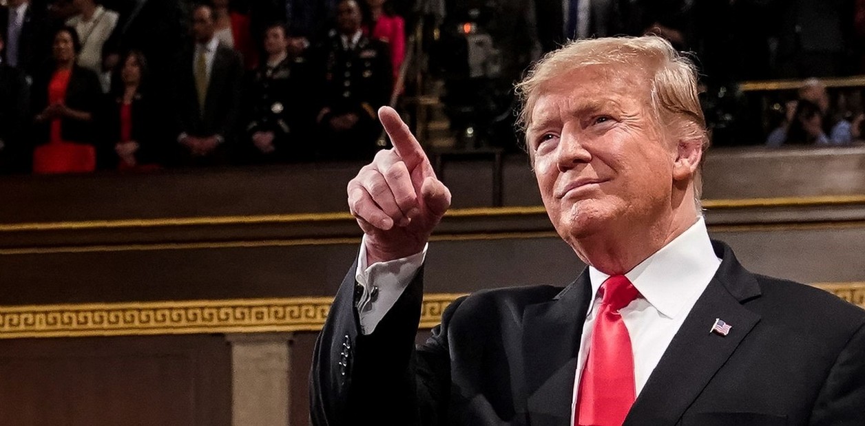 Ordenan retirar a Trump de la papeleta de las primarias de Illinois
