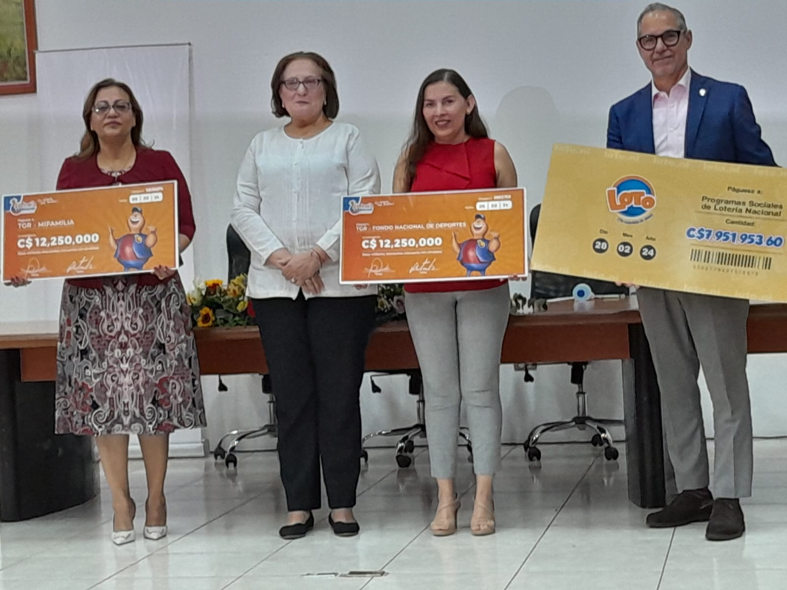C$49 millones entregó Lotería Nacional en primeros 2 meses del año en beneficio de la niñez y el deporte