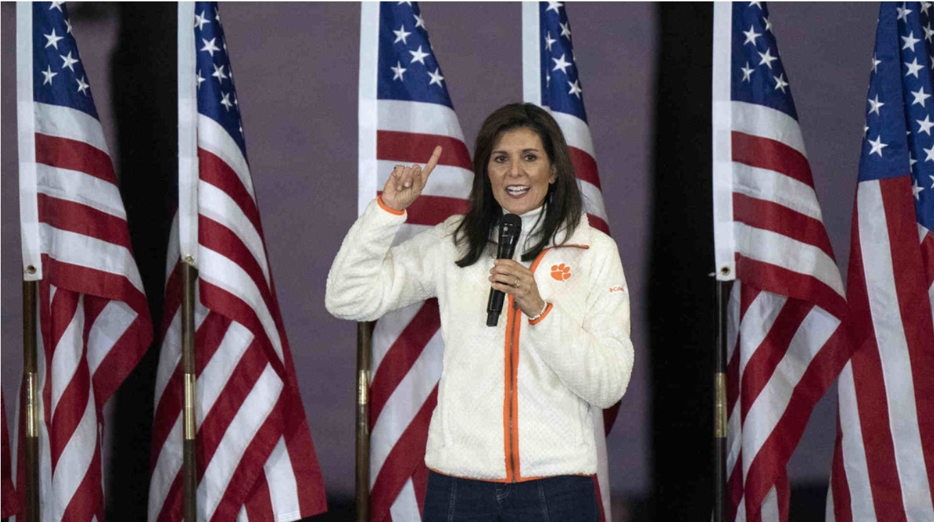 Nikki Haley afirma que a la mente de Joe Biden se le está “bajando la persiana”