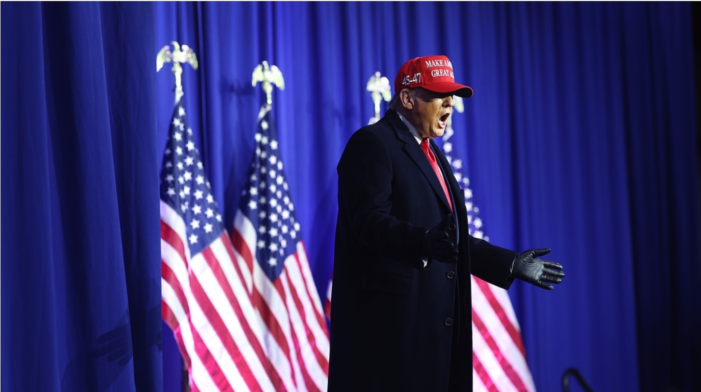Trump: Cada bomba que EE.UU lanza sobre Yemen cuesta un millón de dólares