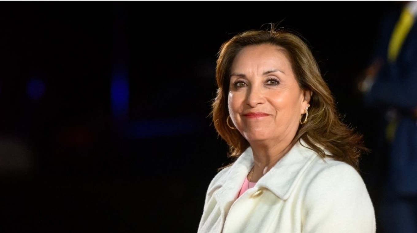 Boluarte se proclama la mamá de todo el Perú y la Red responde: Prefiero la orfandad