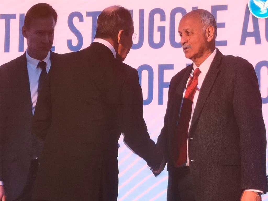 Antiguas metrópolis utilizan políticas de sanciones, dijo Lavrov