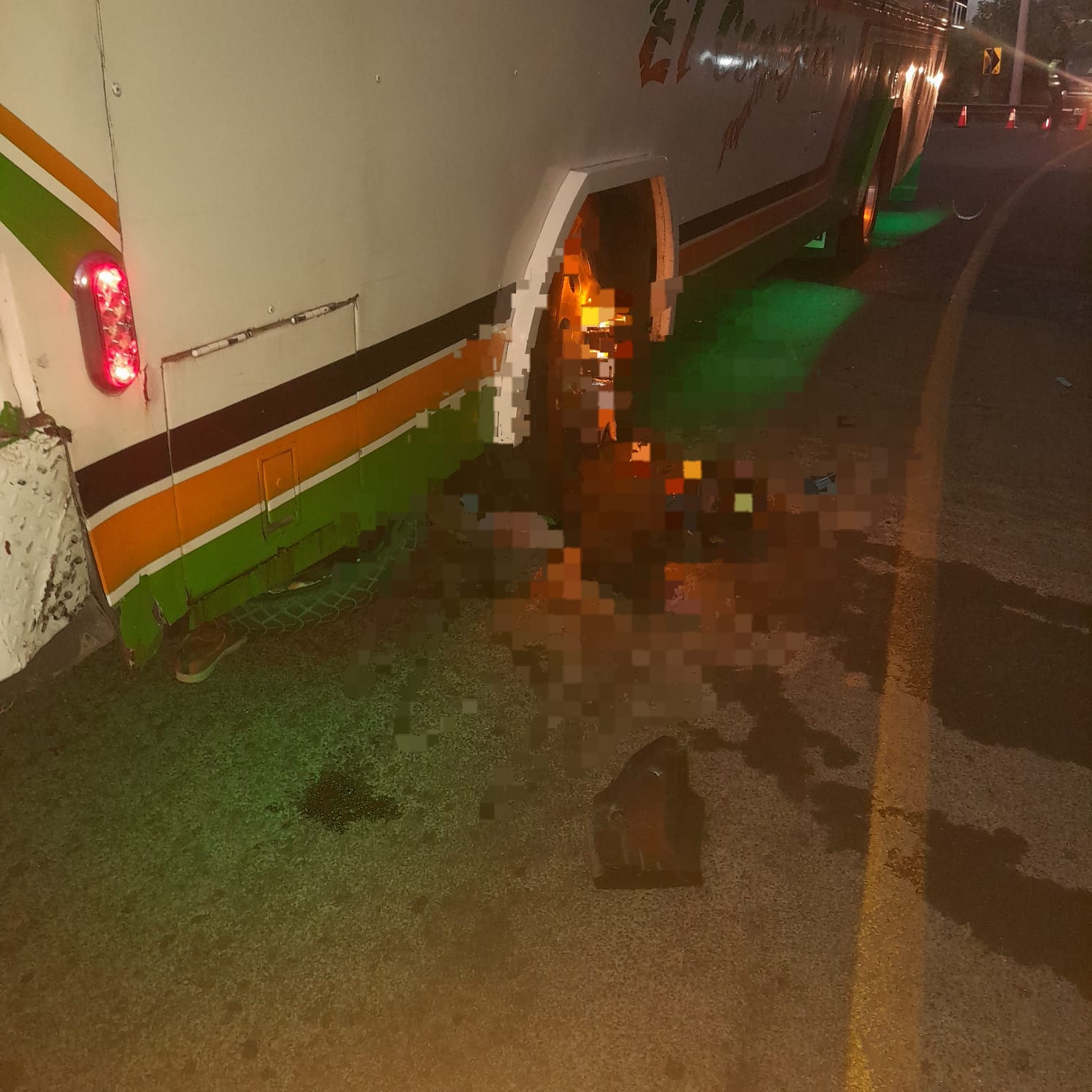 Motociclista muere al caer debajo de las llantas de un bus en Masaya