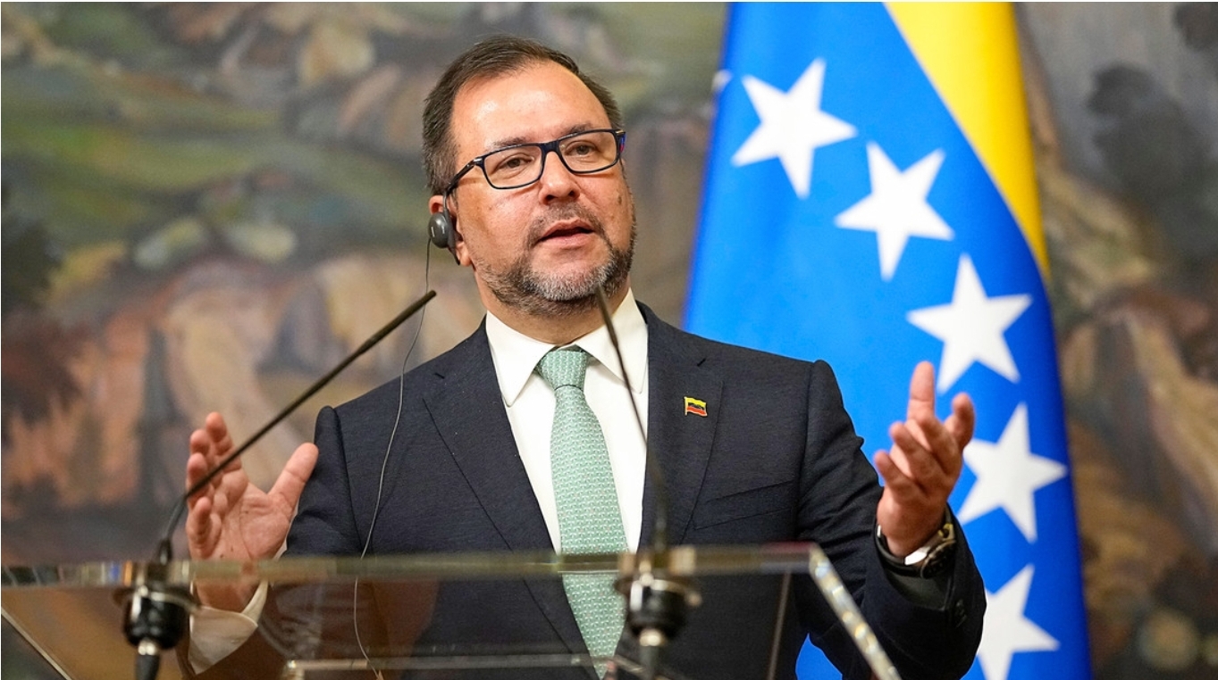Venezuela advierte al gobierno de Canadá a que saquen sus narices del país