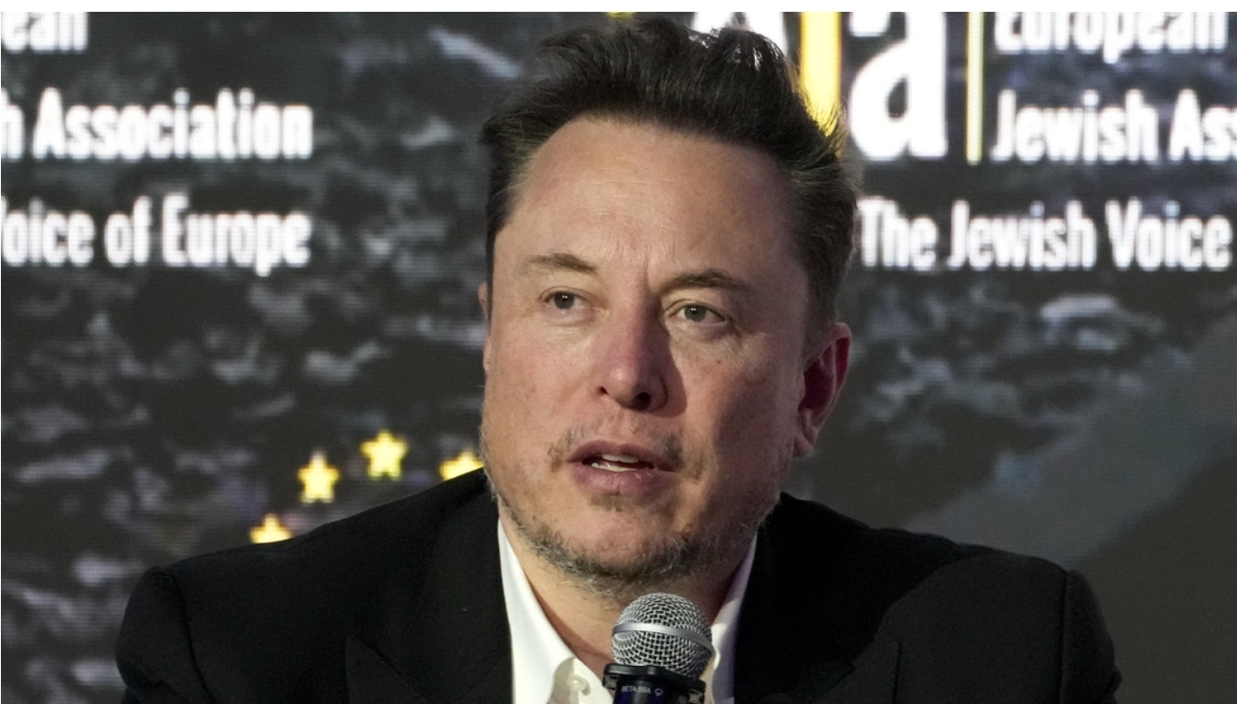 Musk aboga por someter a Biden a un test cognitivo obligatorio pues controla el maletín nuclear