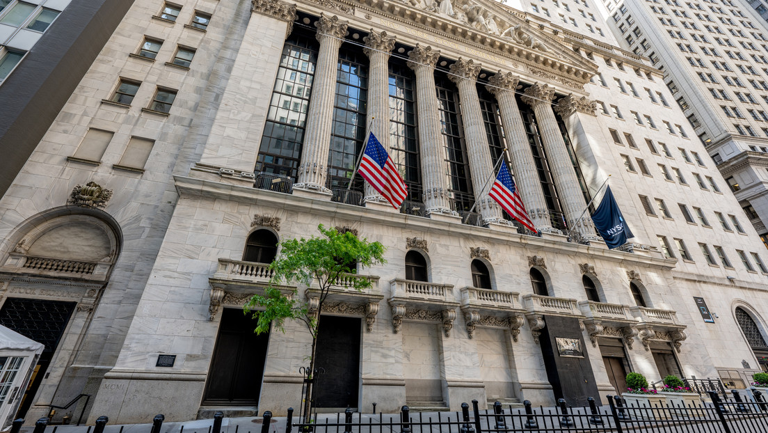 Milei afronta otro revés: bonos argentinos se desploman en Wall Street por fracaso de la ‘ley ómnibus’