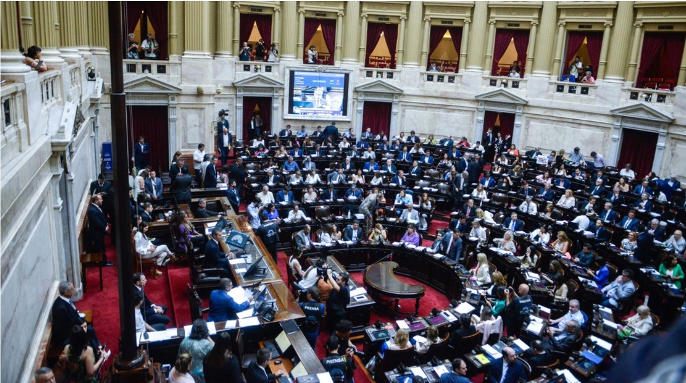 Tensas negociaciones en víspera de discusión final de ‘ley ómnibus’ de Milei