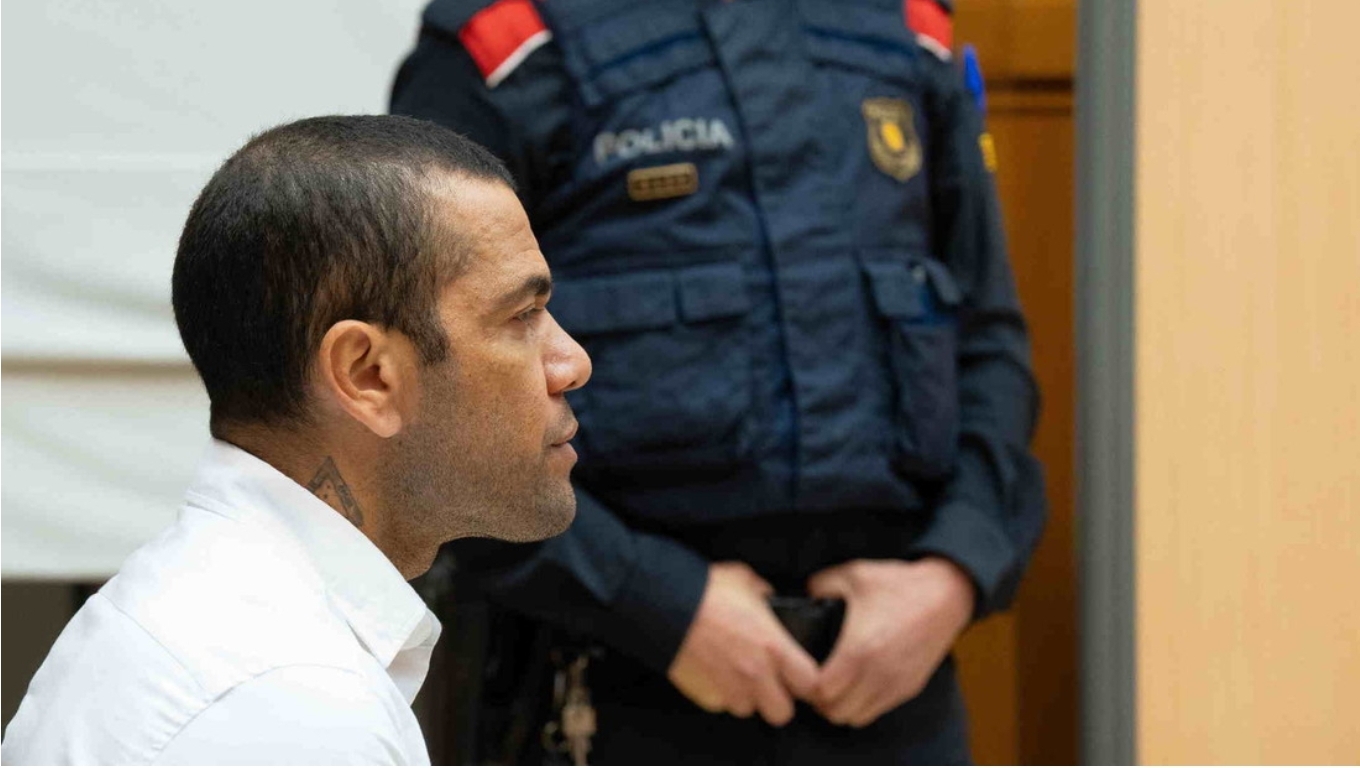 Otorgan libertad provisional a Dani Alves