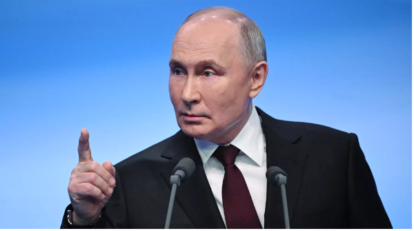 Putin denuncia métodos terroristas "del régimen neonazi ucraniano" con el apoyo de Occidente