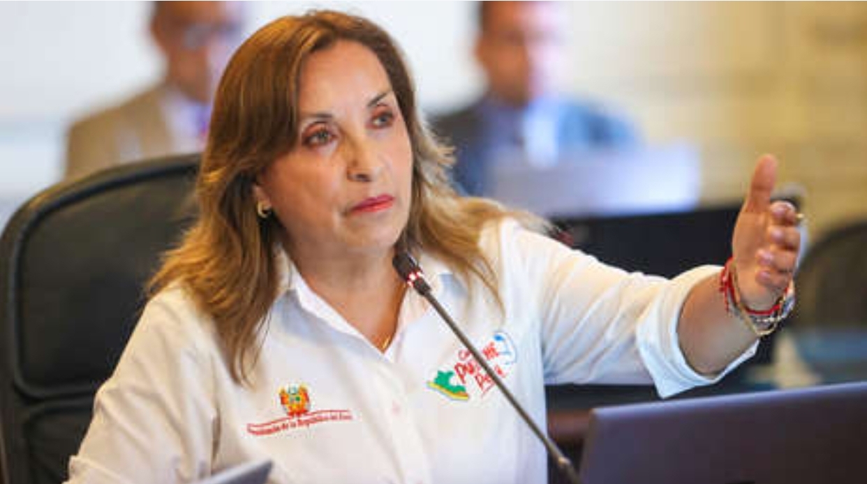 Fiscalía de Perú acusa a Boluarte de enriquecimiento ilícito por sus relojes Rolex