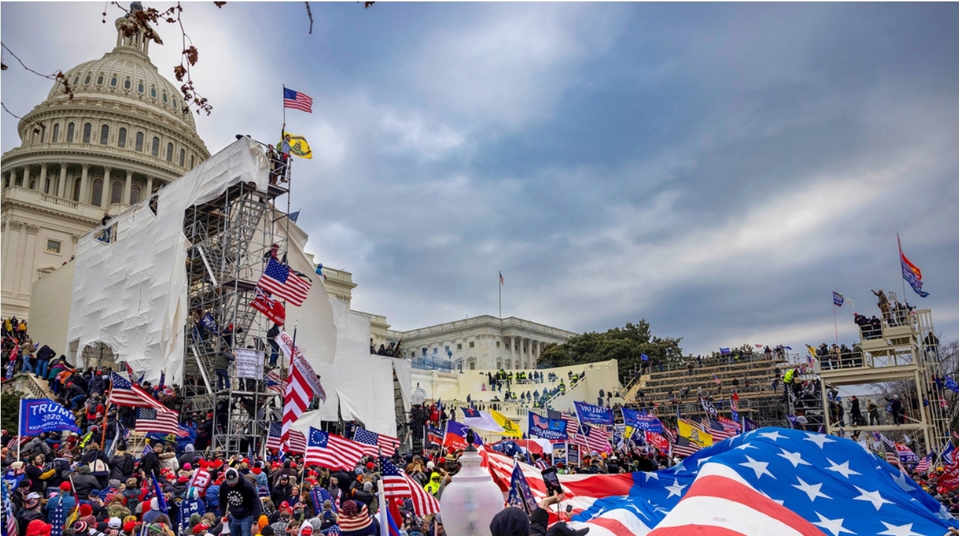 Biden afirma que Trump quiere repetir el asalto al Capitolio en EE.UU