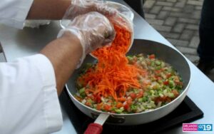 Capacitan a protagonistas en la preparación de comidas de Cuaresma en Managua