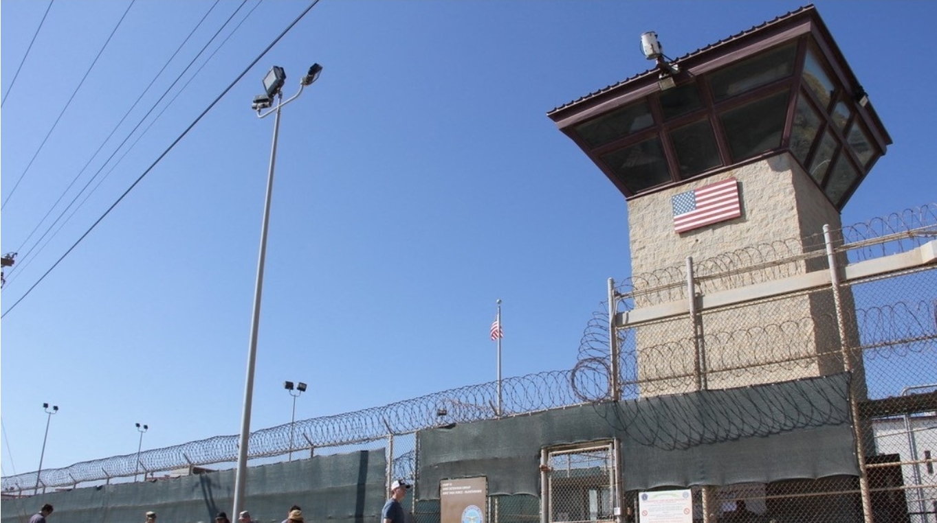 EE.UU evalúa utilizar Guantánamo para procesar a inmigrantes haitianos