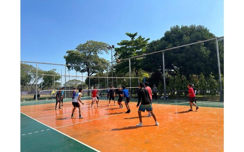 13 equipos participan en festival de voleibol en Managua