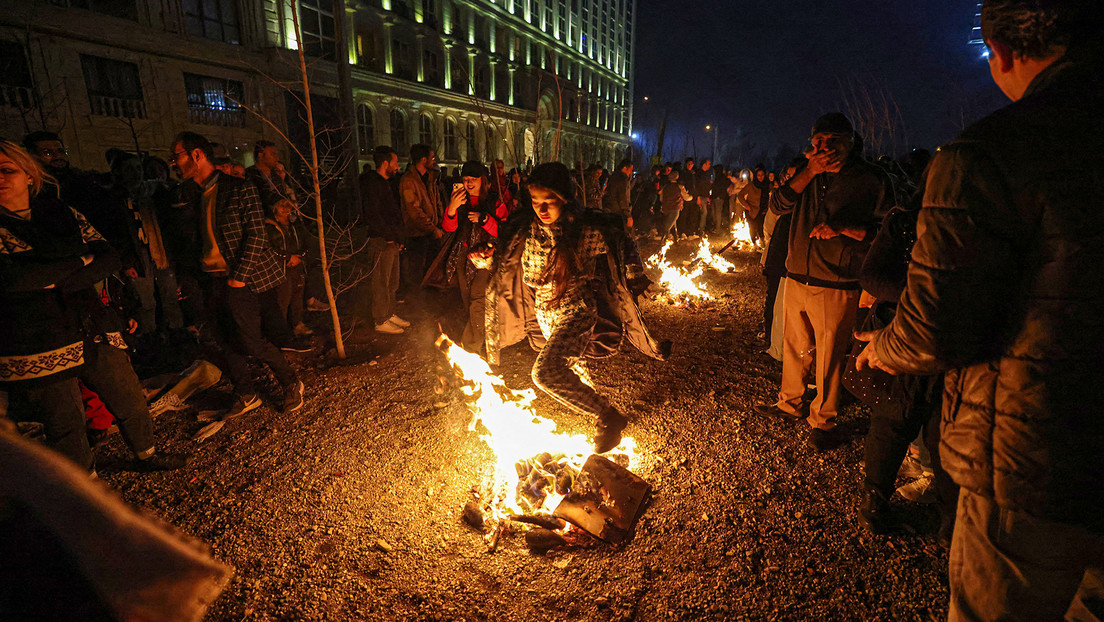 Al menos 14 muertos y más de 3.000 heridos en la Fiesta del Fuego en Irán