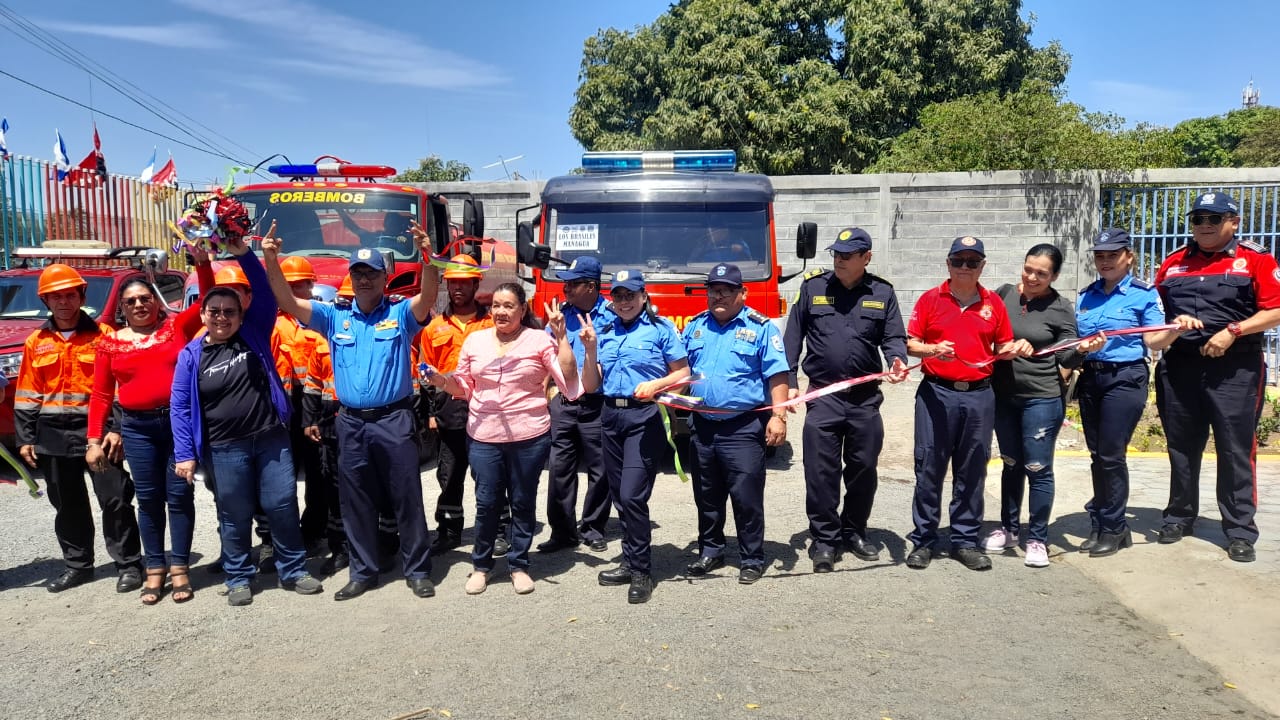 Estaciones de bomberos se fortalecen con la integración de más mujeres