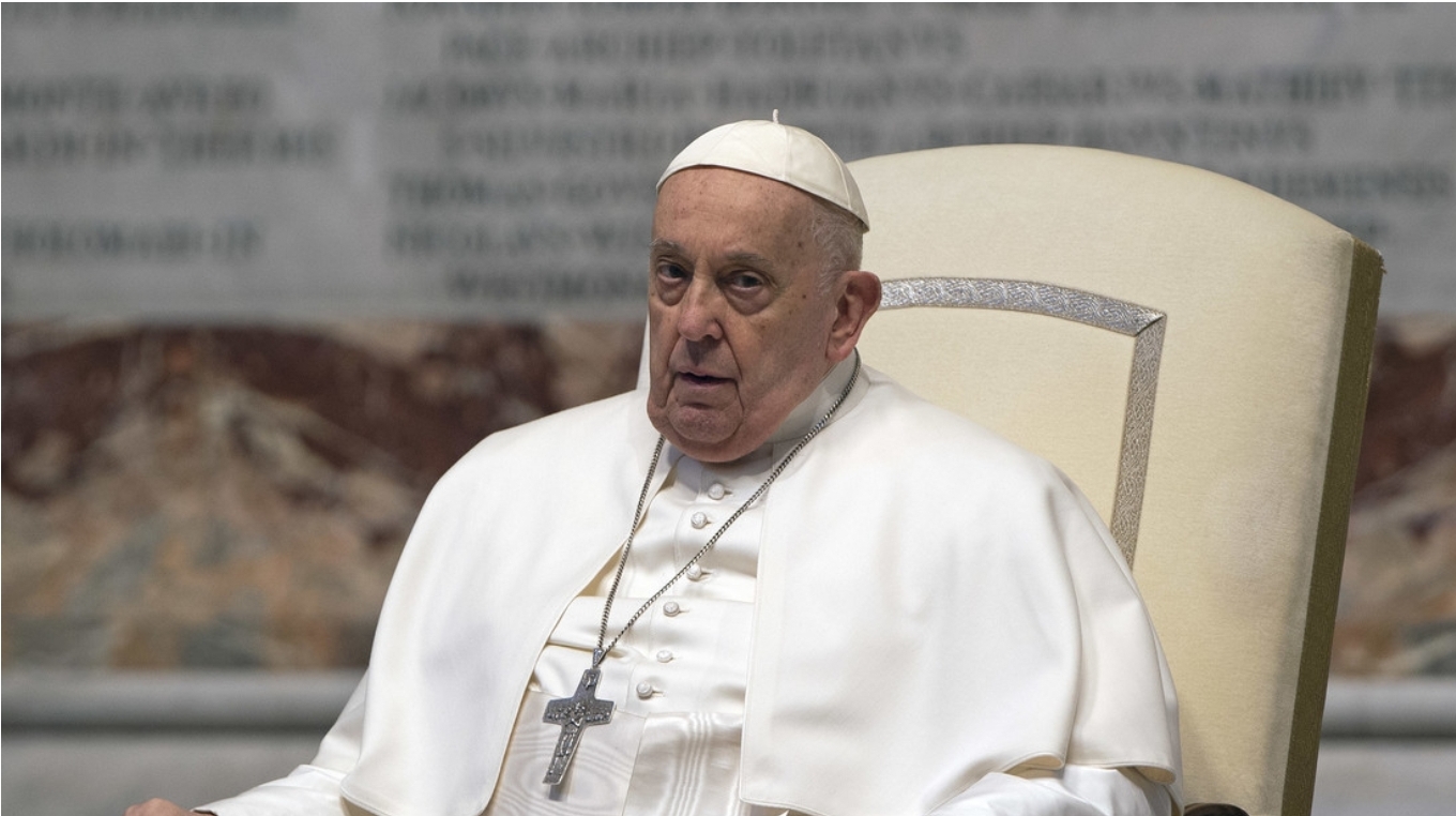 “No llevar el país al suicidio”: El Papa Francisco apoya que Ucrania se rinda