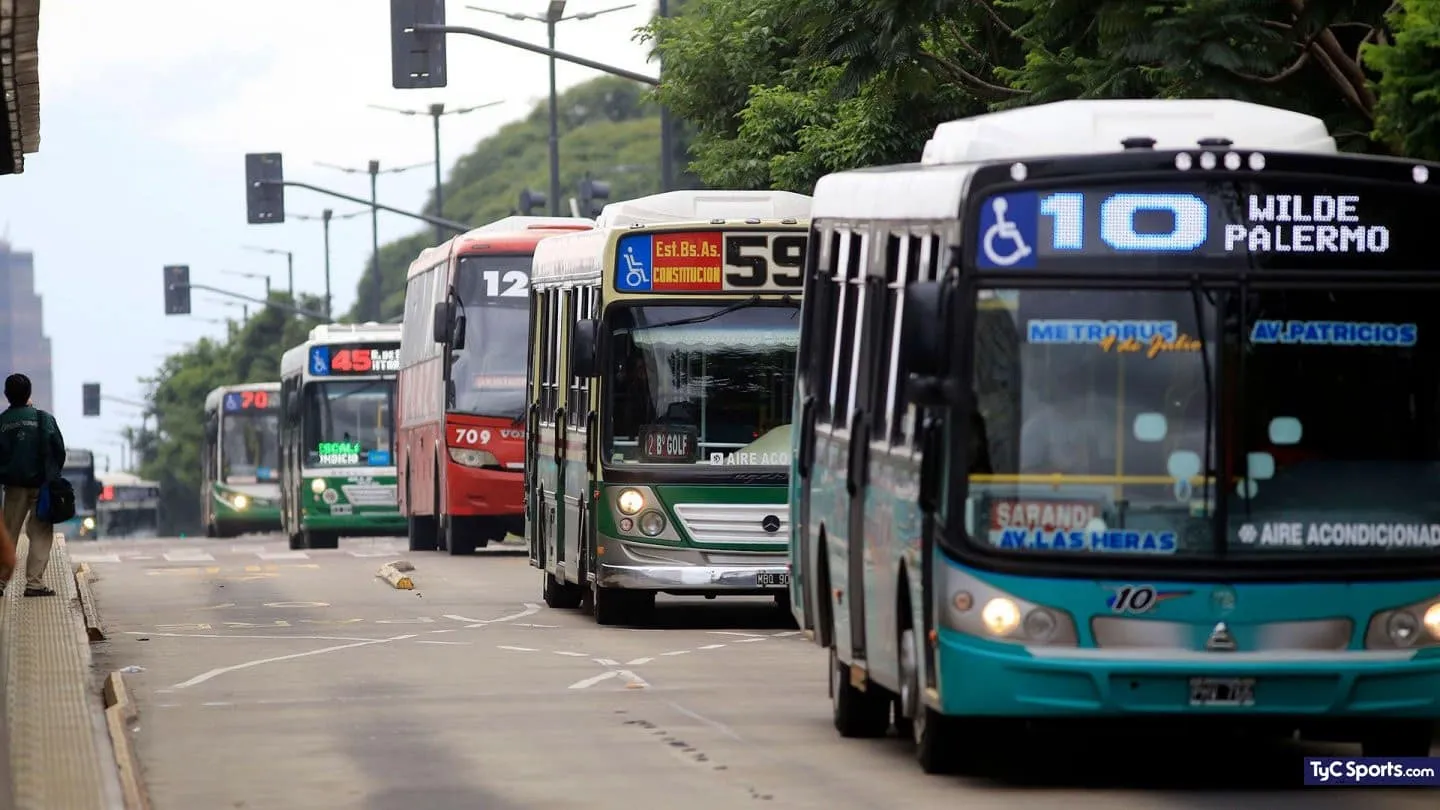 Anuncian paro de autobuses en Buenos Aires