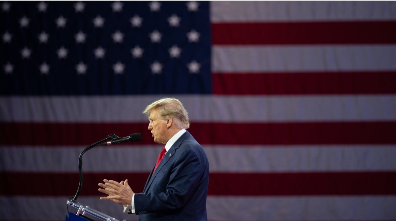Trump aplaude el fallo de la Corte Suprema que le da vía libre para participar en las presidenciales