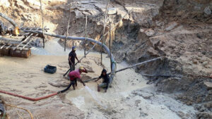 Amazon, Disney y Starbucks, clientes de un esquema de minería ilegal en Brasil