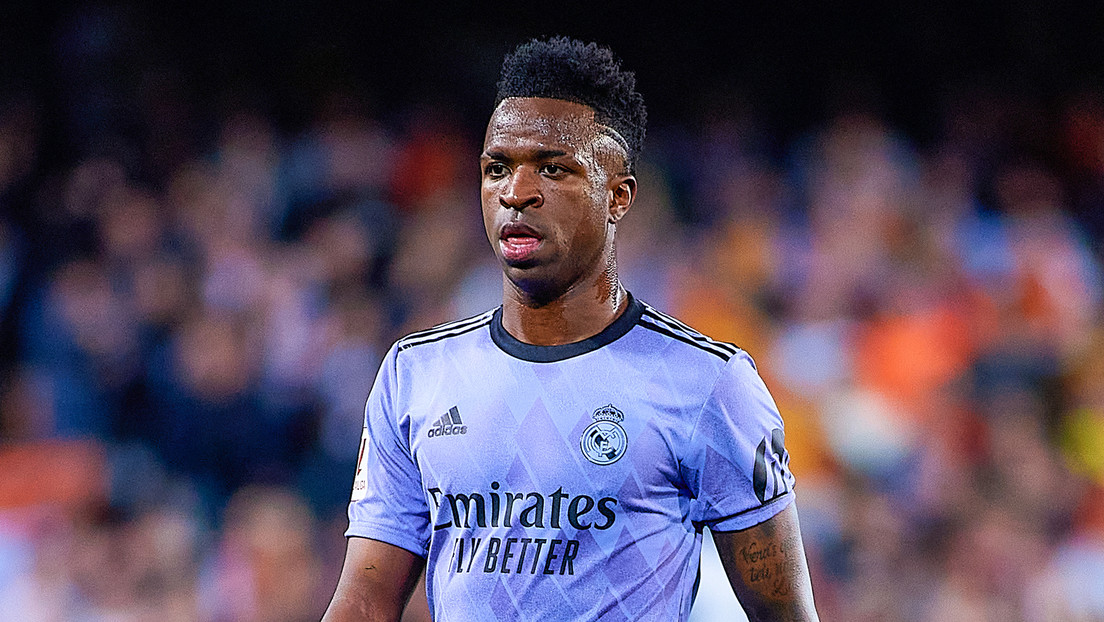 Niño lanza insulto racista contra Vinícius en partido del Real Madrid