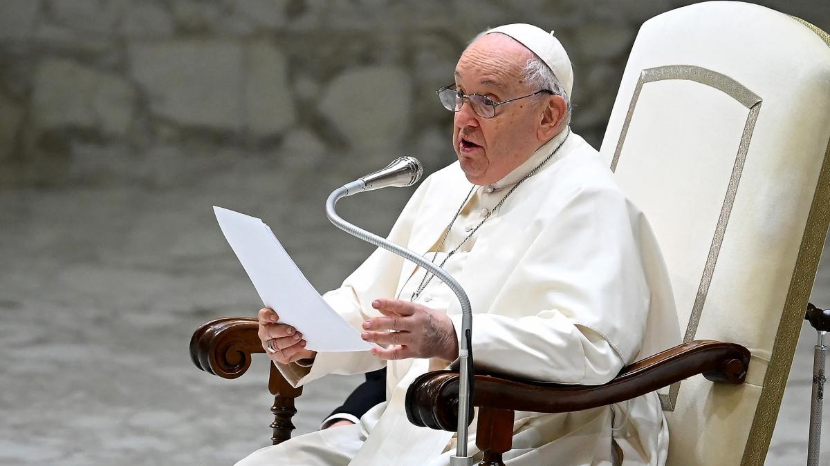 Papa Francisco llama urgentemente evitar “un conflicto aún mayor en Medio Oriente” tras el ataque de Irán contra Israel