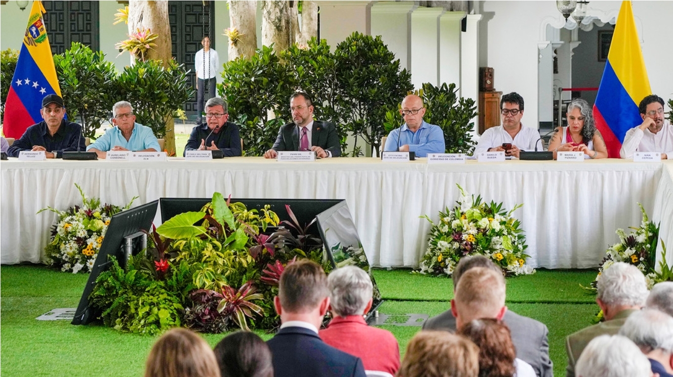 ELN suspende ciclo de negociaciones y pide una reunión extraordinaria