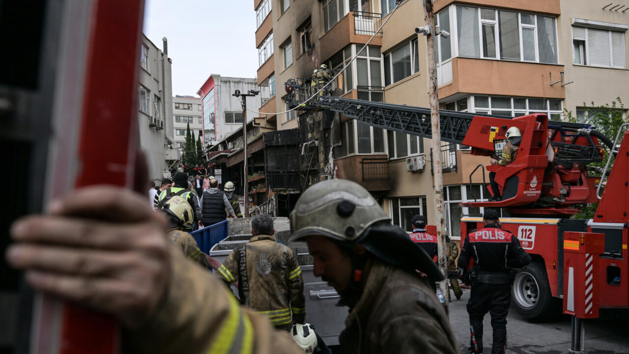 29 muertos en un fuerte incendio en un club nocturno en Turquía