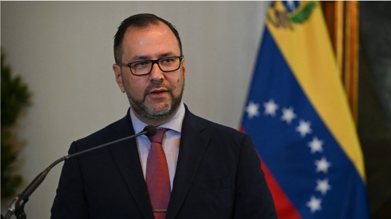 Caracas responde a Milei: “Las macabras expectativas del neonazi se volverán a hundir”