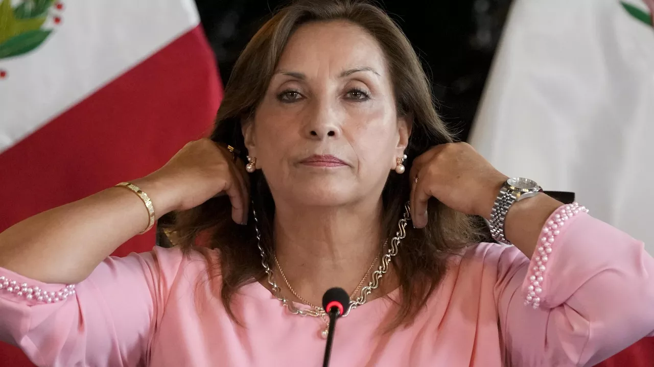 Fiscalía de Perú amplía investigación contra la presidenta Boluarte por presunta corrupción