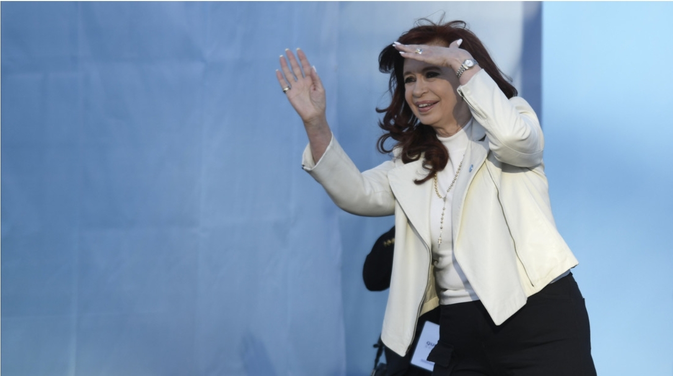 Cristina Kirchner critica ley ‘ómnibus’: Faculta a Milei a “dejar sin efecto 2.308 obras públicas”