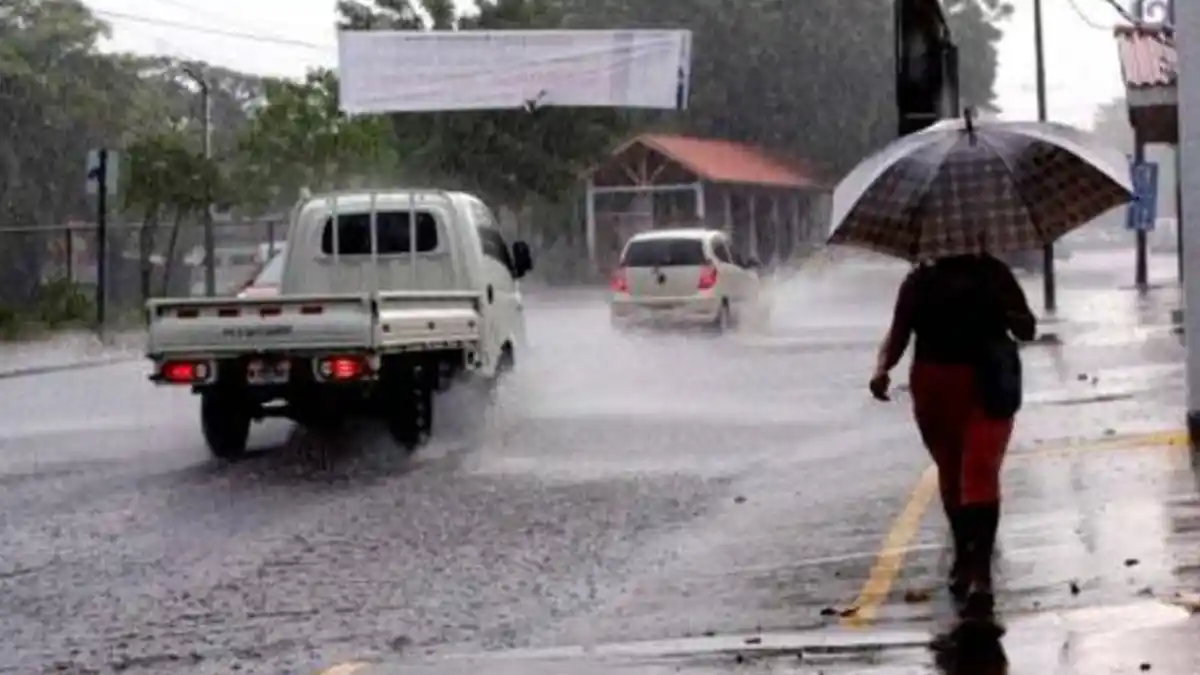 ¿Qué recomendaciones se deben seguir ante fuertes lluvias?