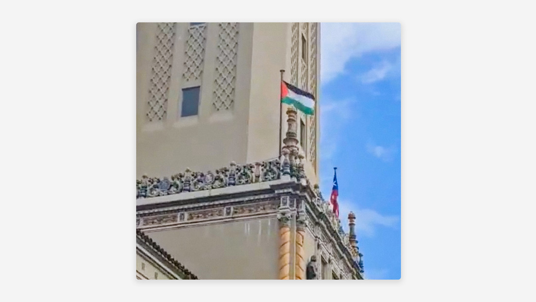 Quitan la bandera de EEUU e izan la de Palestina en universidad de Puerto Rico