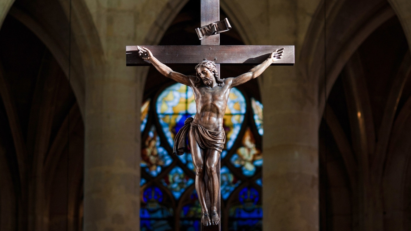 Un cura estadounidense afirma que “Jesús murió con una erección”