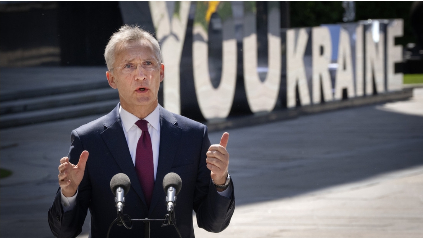 Stoltenberg acusa a China de facilitar el conflicto en Ucrania