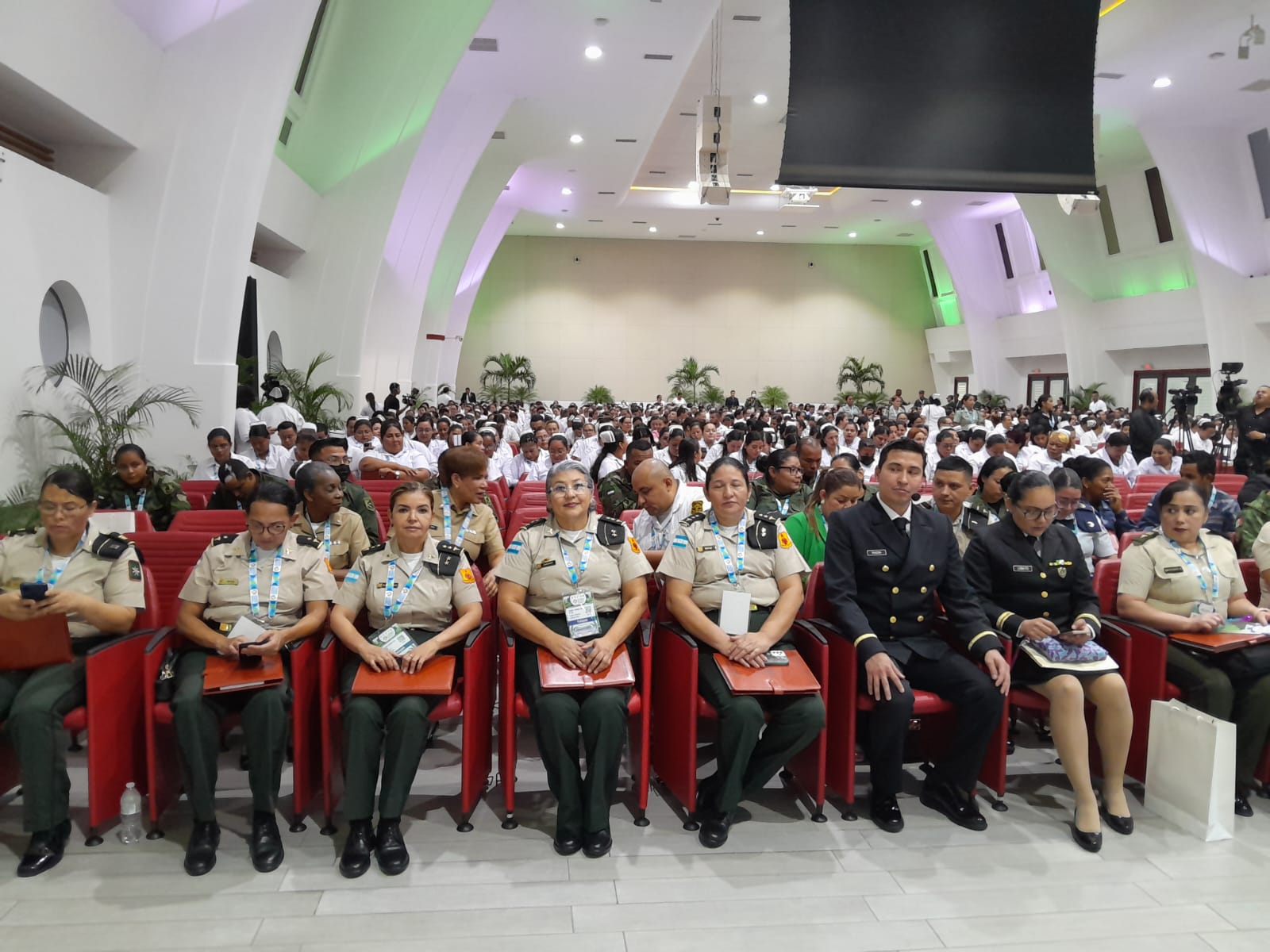 Hospital Militar fortalece conocimientos en el cuidado integral de los pacientes  