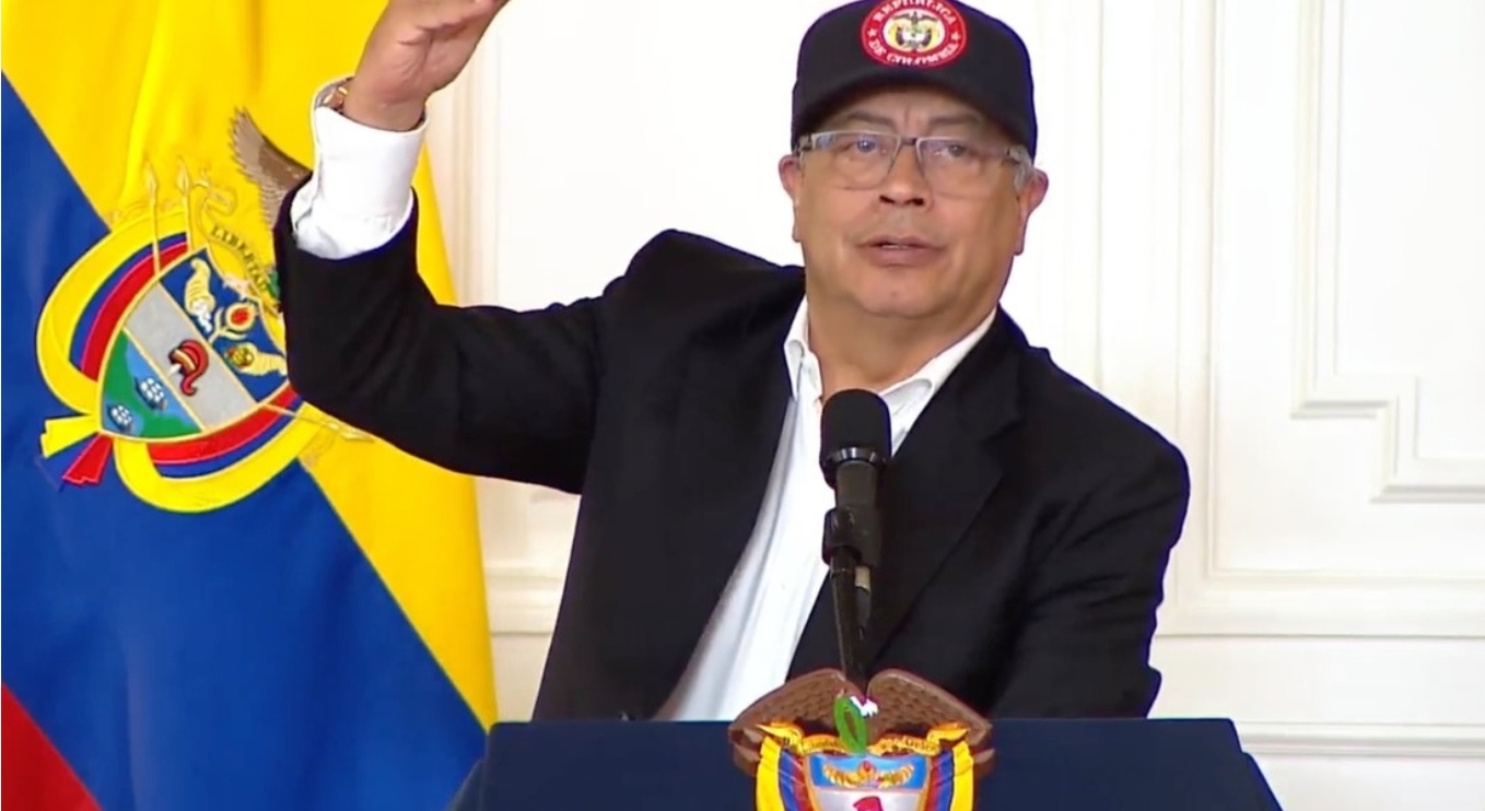 Petro revela cómo se hacen los golpes de Estado blandos en Colombia