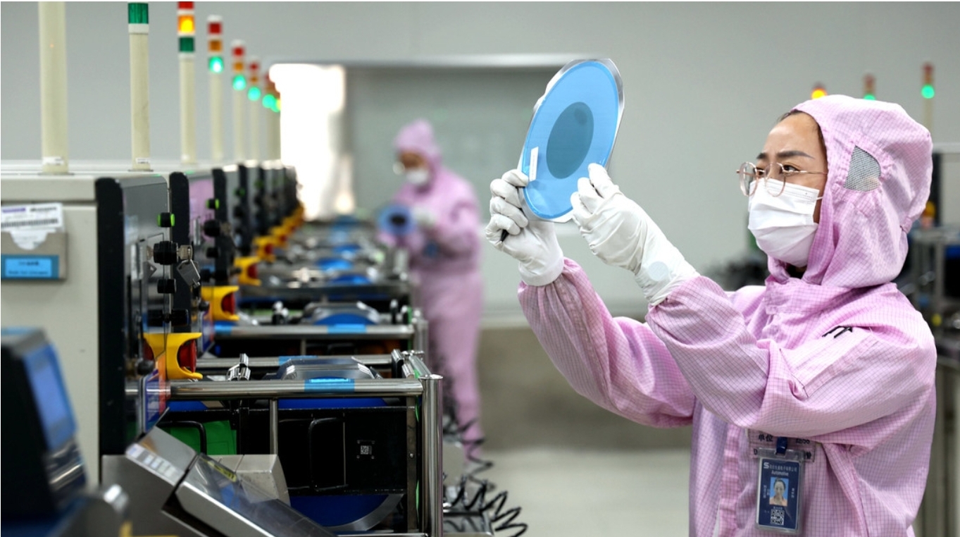 EEUU sube drásticamente los aranceles sobre algunas importaciones chinas