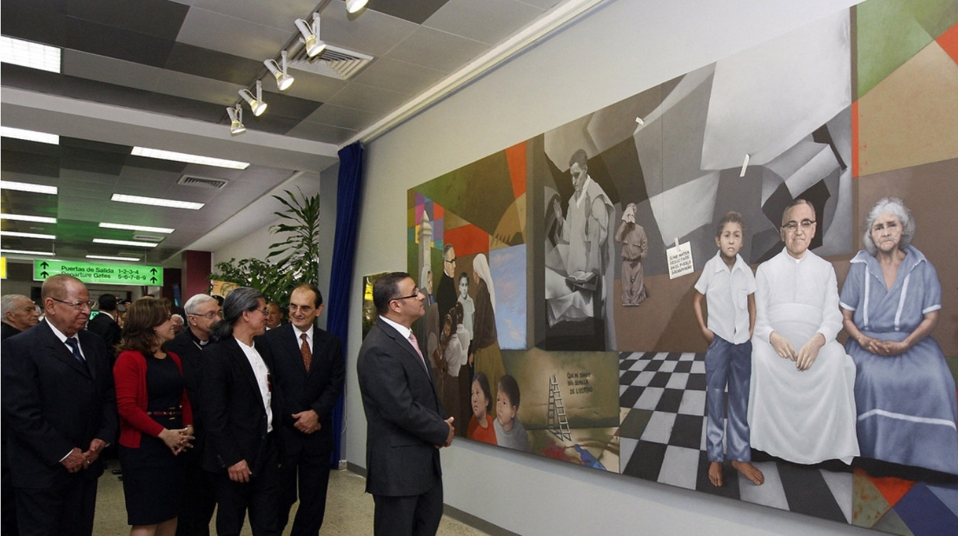 Bukele rechaza injerencia de un legislador de EEUU en el destino de un famoso mural salvadoreño