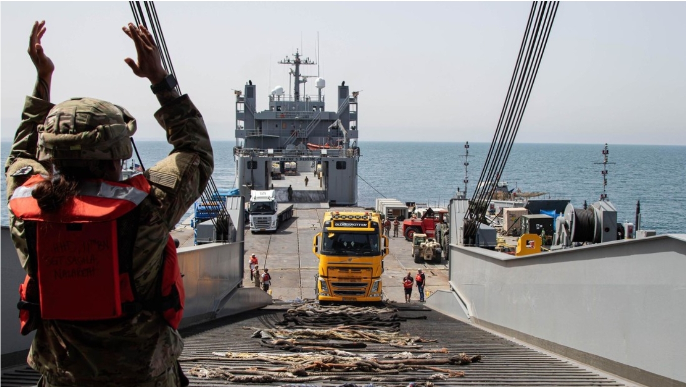 Las olas rompen el multimillonario muelle de EEUU en Gaza