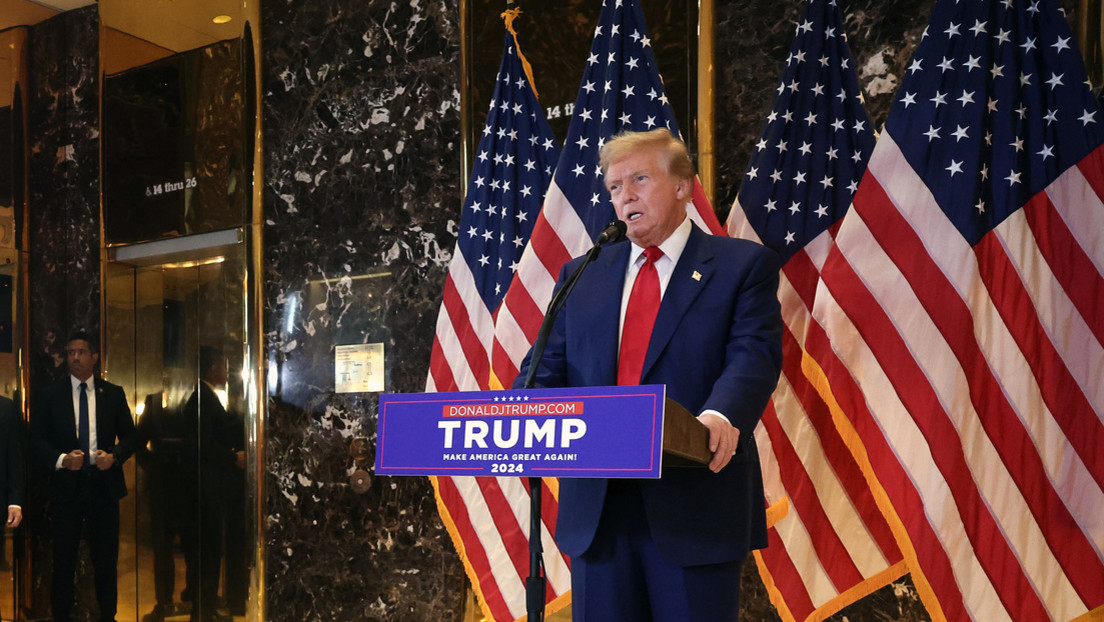 Trump denuncia un “juicio amañado” y promete luchar por EEUU