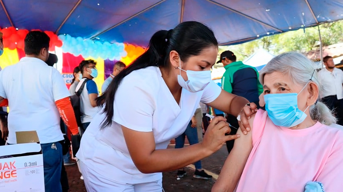 Meta de la vacunación contra la influenza alcanza 83% y contra el VPH el 63%