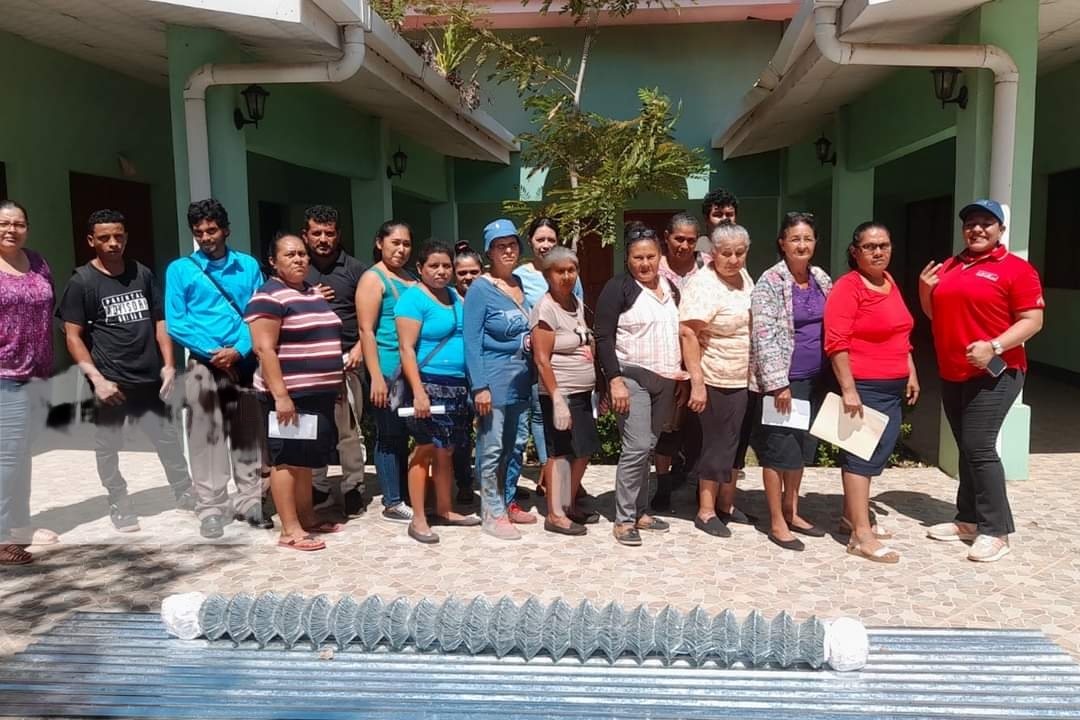 48 productores granadinos fortalecen sus granjas avícolas  