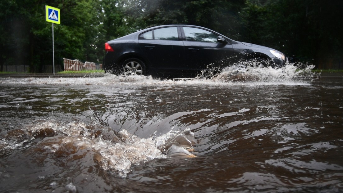 Moscú se hunde en un diluvio