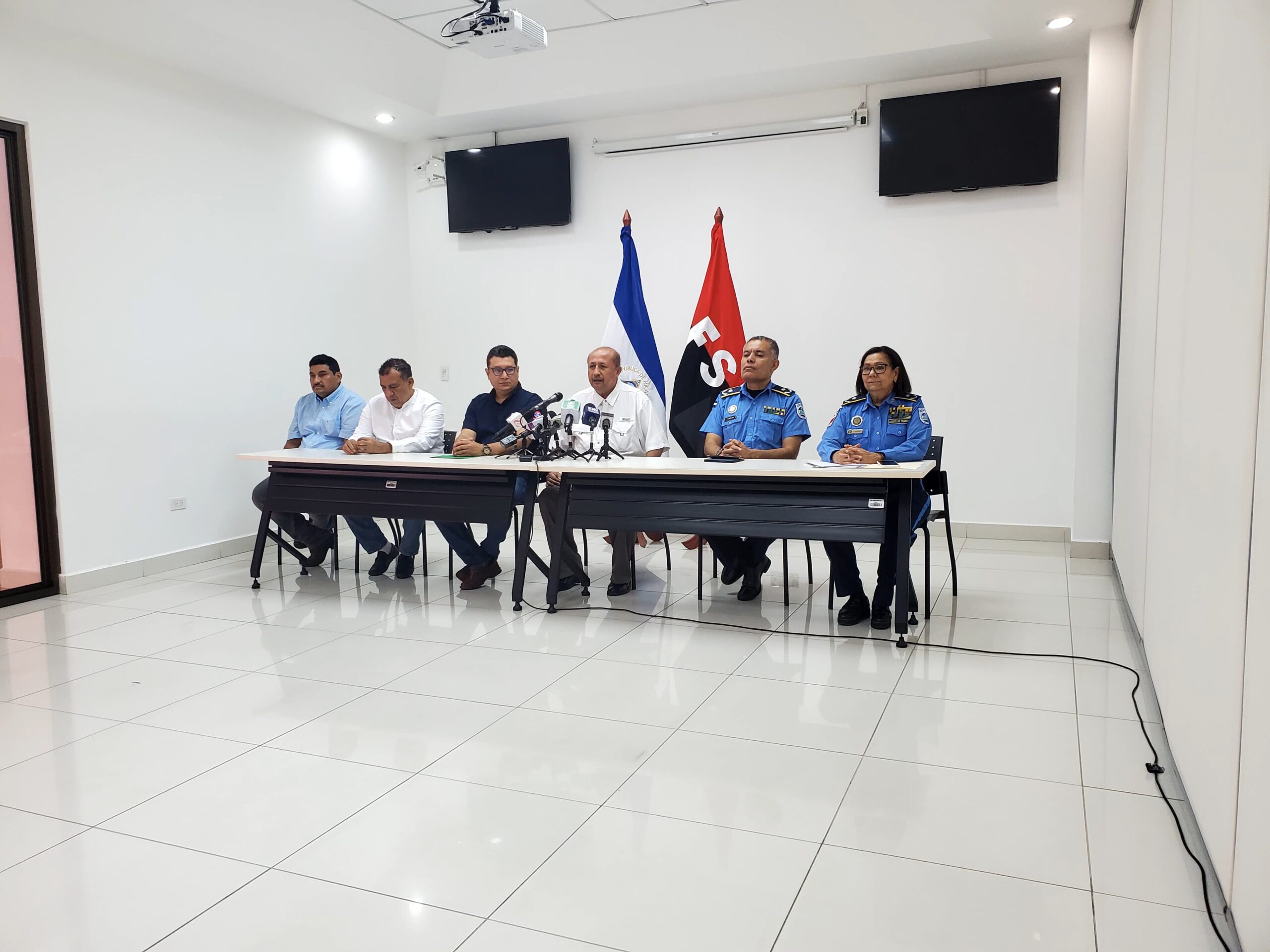 Policía e instituciones continúan trabajando para mejorar la cultura vial en los conductores del TUC