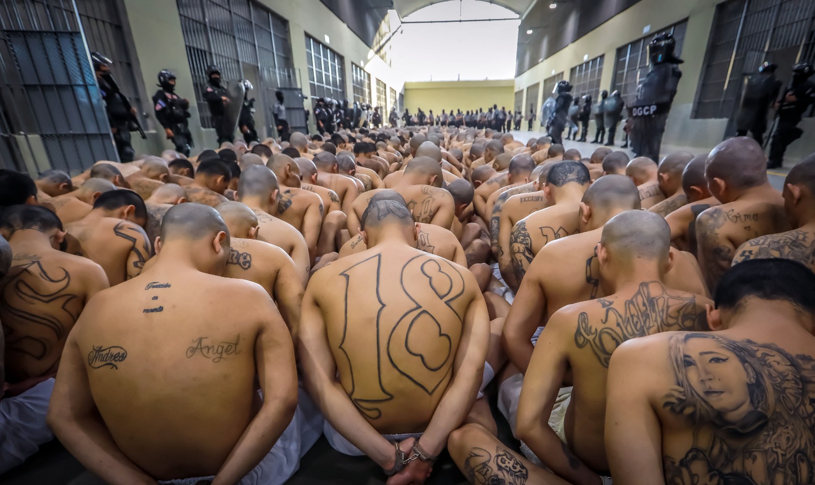 Muertes de detenidos durante el régimen de excepción en El Salvador superan las 300