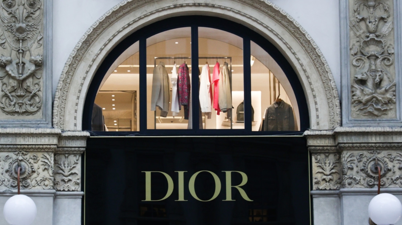 Acusan a contratistas de Dior de explotar a trabajadores