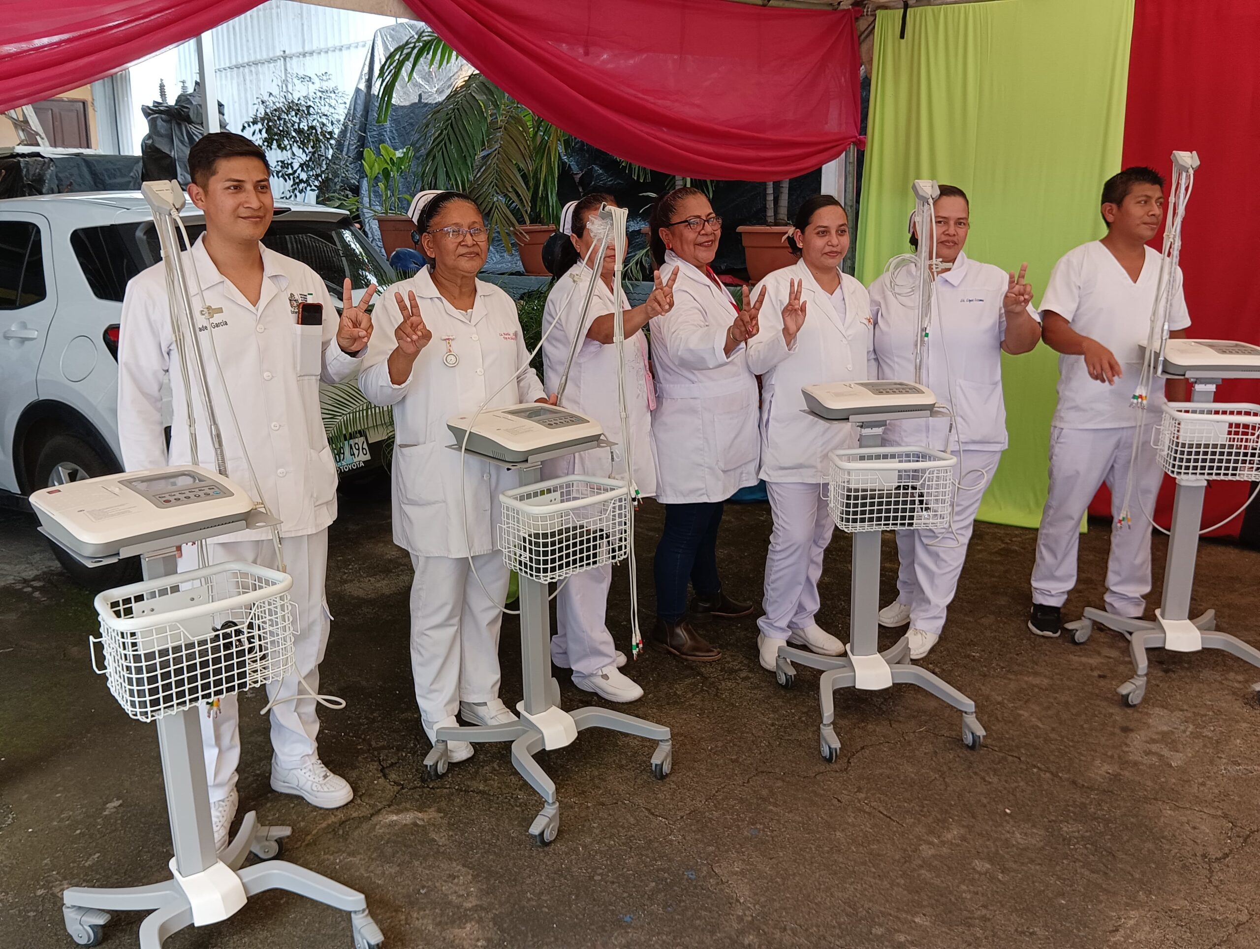 Entregan equipos a 5 hospitales del país valorados en C$5.2 millones
