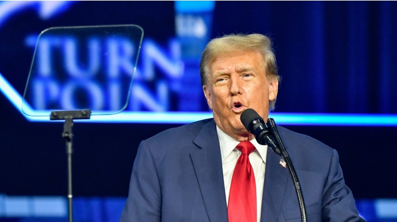Trump sobre Zelenski: “Le damos $60.000 millones, vuelve a casa y pide otros 60.000 millones”