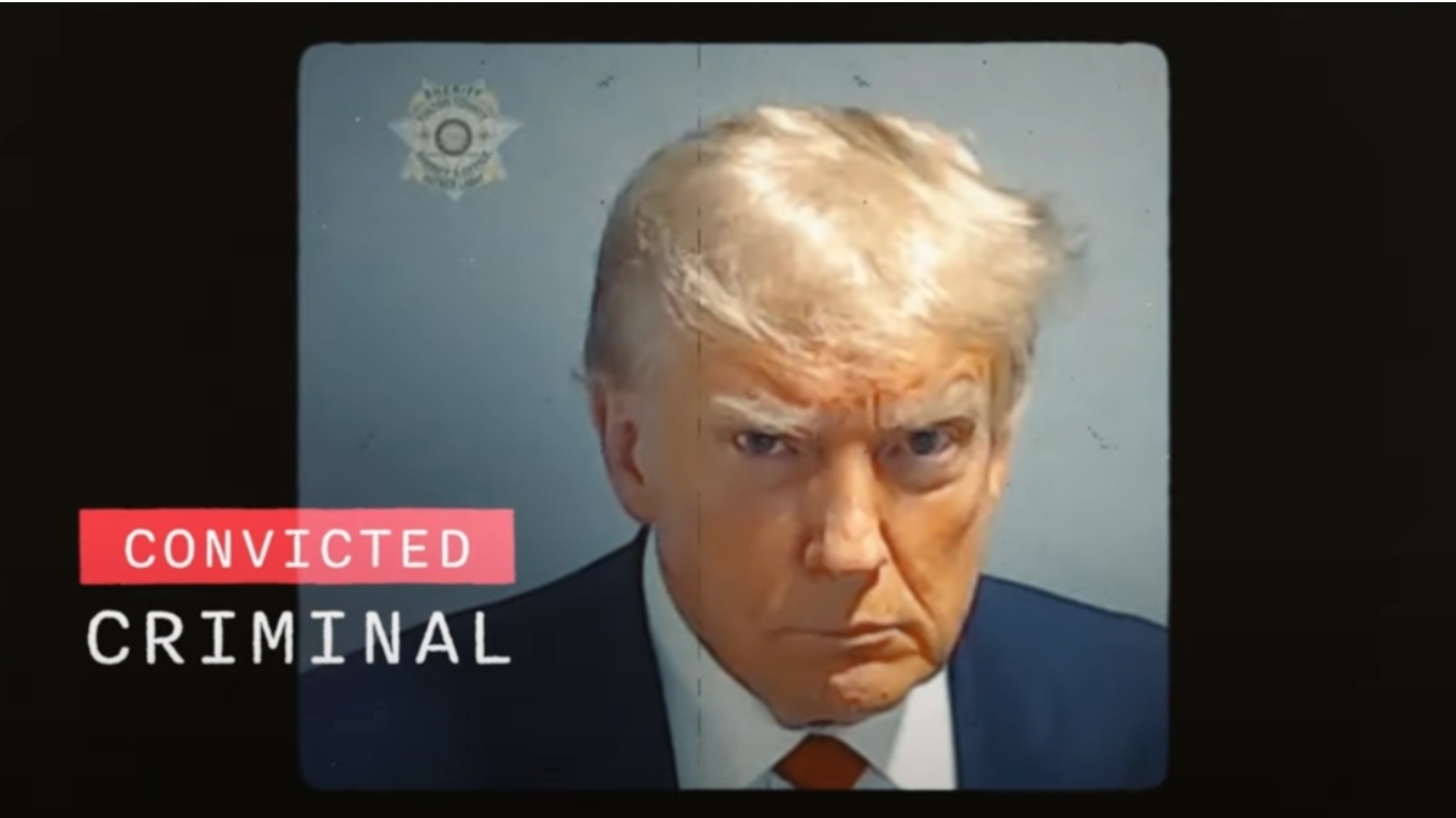 “Criminal convicto”: Campaña de Biden arremete contra Trump en un nuevo video